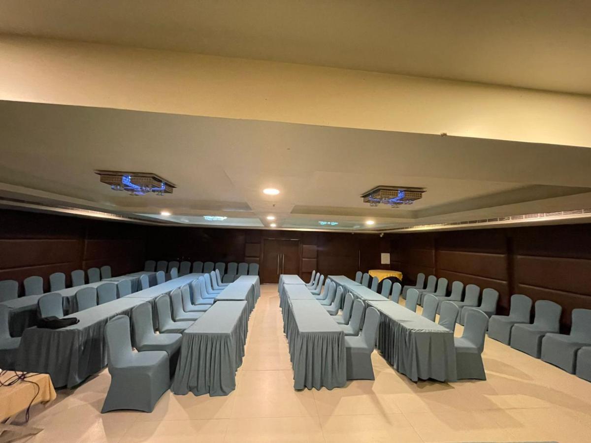 Kākināda Paradigm Sarovar Portico מראה חיצוני תמונה
